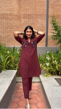 Load image into Gallery viewer, Timeless solid desi kurti set