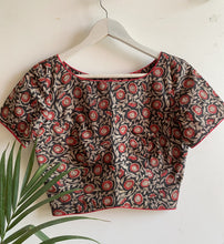 Load image into Gallery viewer, PRINTED COTTON BLOUSE