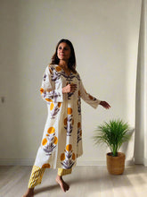 Load image into Gallery viewer, Yellow rozanna set