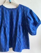 Load image into Gallery viewer, IKAT GATHER TOP