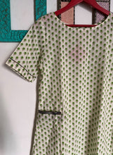 Load image into Gallery viewer, COTTON SHIFT DRESS
