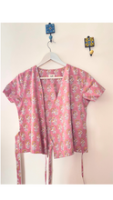 Load image into Gallery viewer, peach wrap top