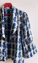 Load image into Gallery viewer, PAISLEY SHAWL JACKET