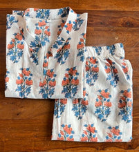 Load image into Gallery viewer, WHITE FLORAL COTTON SLEEP WEAR