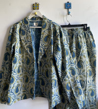 Load image into Gallery viewer, PAISLEY PRINT CORDS