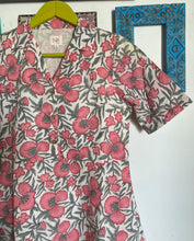 Load image into Gallery viewer, FLORAL COTTON DRESS
