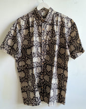 Load image into Gallery viewer, MEN'S FLORAL SHIRT