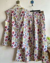 Load image into Gallery viewer, FLORAL CORDS