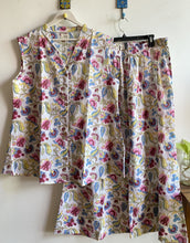 Load image into Gallery viewer, FLORAL CORDS