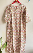 Load image into Gallery viewer, PRINTED COTTON KURTI