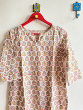 Load image into Gallery viewer, PRINTED COTTON KURTI