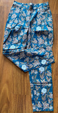 Load image into Gallery viewer, FLORAL FITTED PANTS