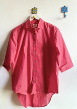 Load image into Gallery viewer, RANI DUAL TONE SOLID OVERSIZED SHIRT