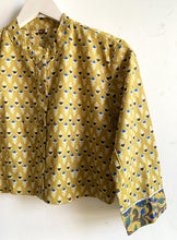 Load image into Gallery viewer, BLOCK PRINTED CROP TOP