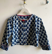 Load image into Gallery viewer, INDIGO PRINTED CROP TOP