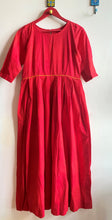 Load image into Gallery viewer, COTTON FARED DRESS