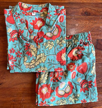 Load image into Gallery viewer, BLUE/ RED BIG FLORAL COTTON SLEEP WEAR