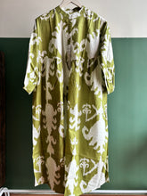 Load image into Gallery viewer, Meadow whisper ikat set
