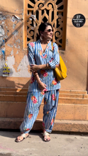 Load image into Gallery viewer, Stripe Wali Salwar Kameez
