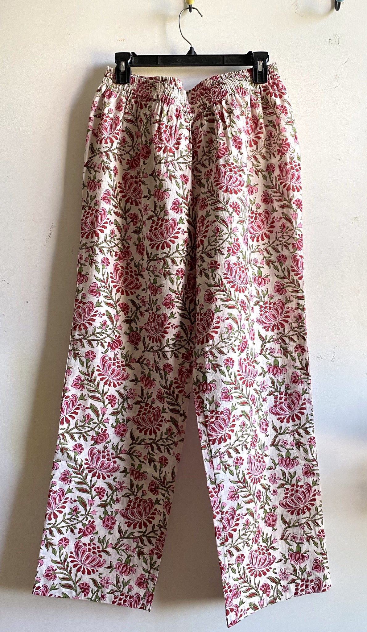 Buy Two Point Two Pink Cotton Poplin Rose Floral Digital Print Pant Online  | Aza Fashions