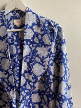 Load image into Gallery viewer, PRINTED SHAWL JACKET
