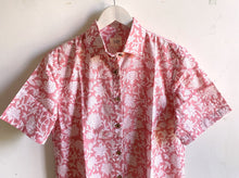 Load image into Gallery viewer, FEELING PEACHY SHIRT
